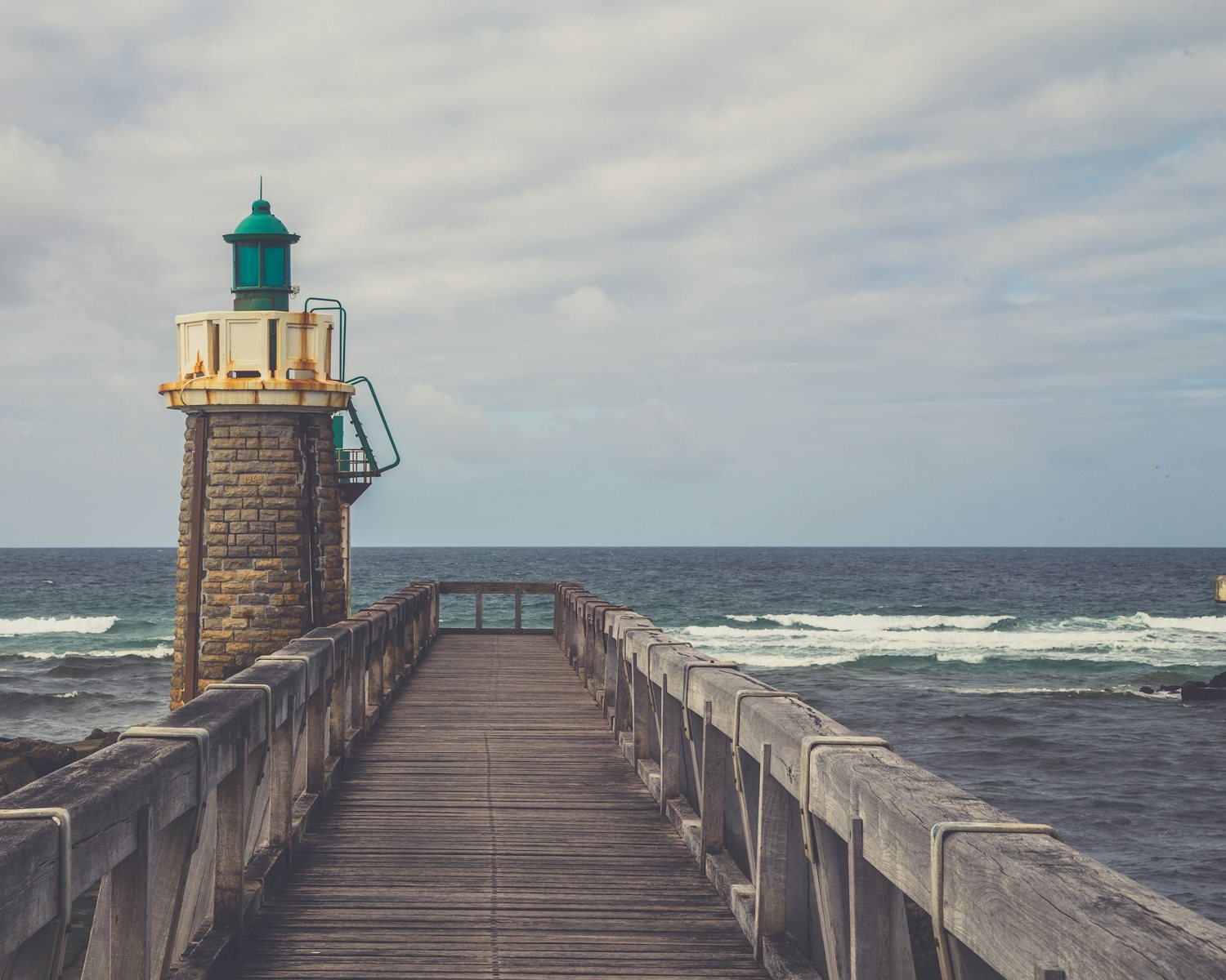 L'estacade et son phare à Capbreton